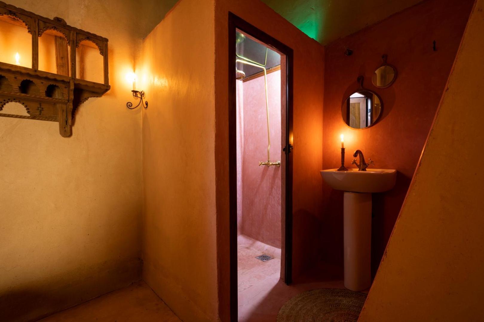 Kasbah Tebi Bed & Breakfast Ait Benhaddou Exterior photo
